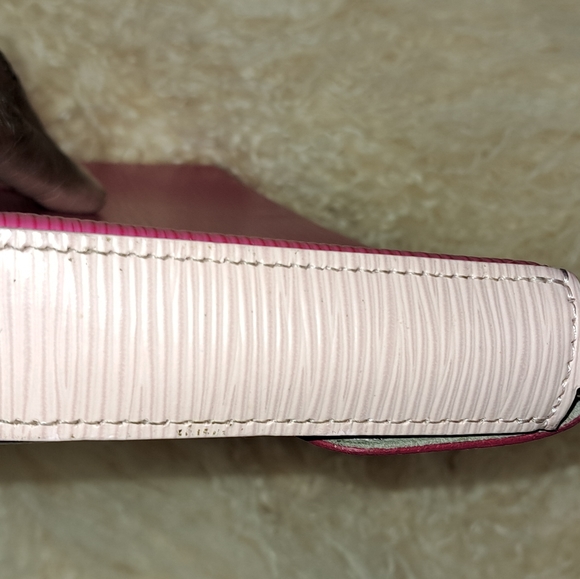 LV Bag - Picture 6 of 11